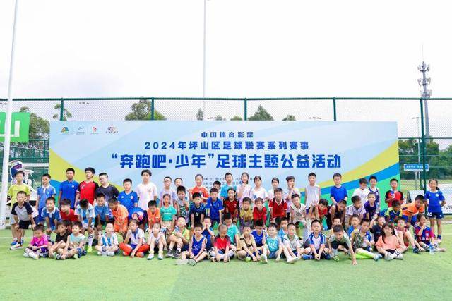 大学生暑假玩拼豆引发家长争议，反映家庭教育的悲哀